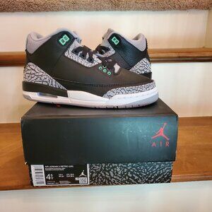DS NIB Nike Air Jordan 3 Retro GS Big Kids Green Glow Sz 4.5 (6 wmns) DM0967-031